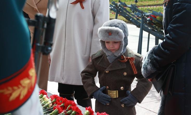 Торжественно-траурная церемония на Пискаревском мемориальном кладбище