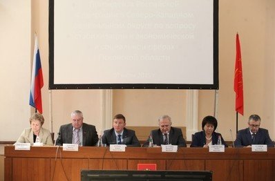 Совещание по выполнению социально-экономических программ в Псковской области