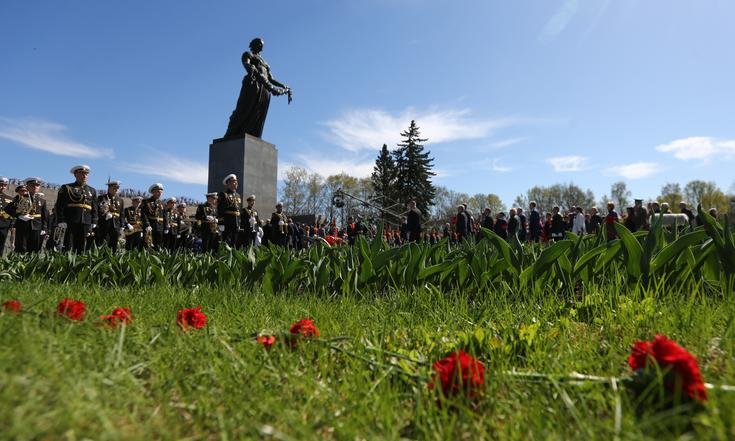 Торжественно-траурная церемония на Пискаревском кладбище